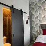 Apartment C-entral Paris Style *