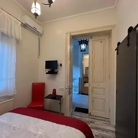 Apartment C-entral Paris Style