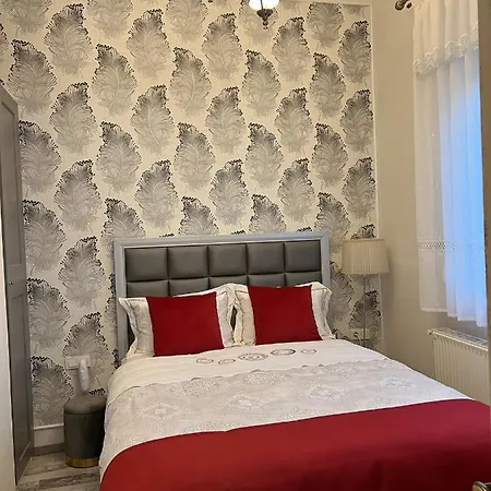 C-entral Paris Style Апартаменты *