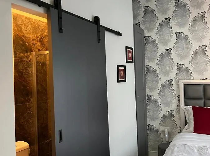 Apartament C-entral Paris Style *